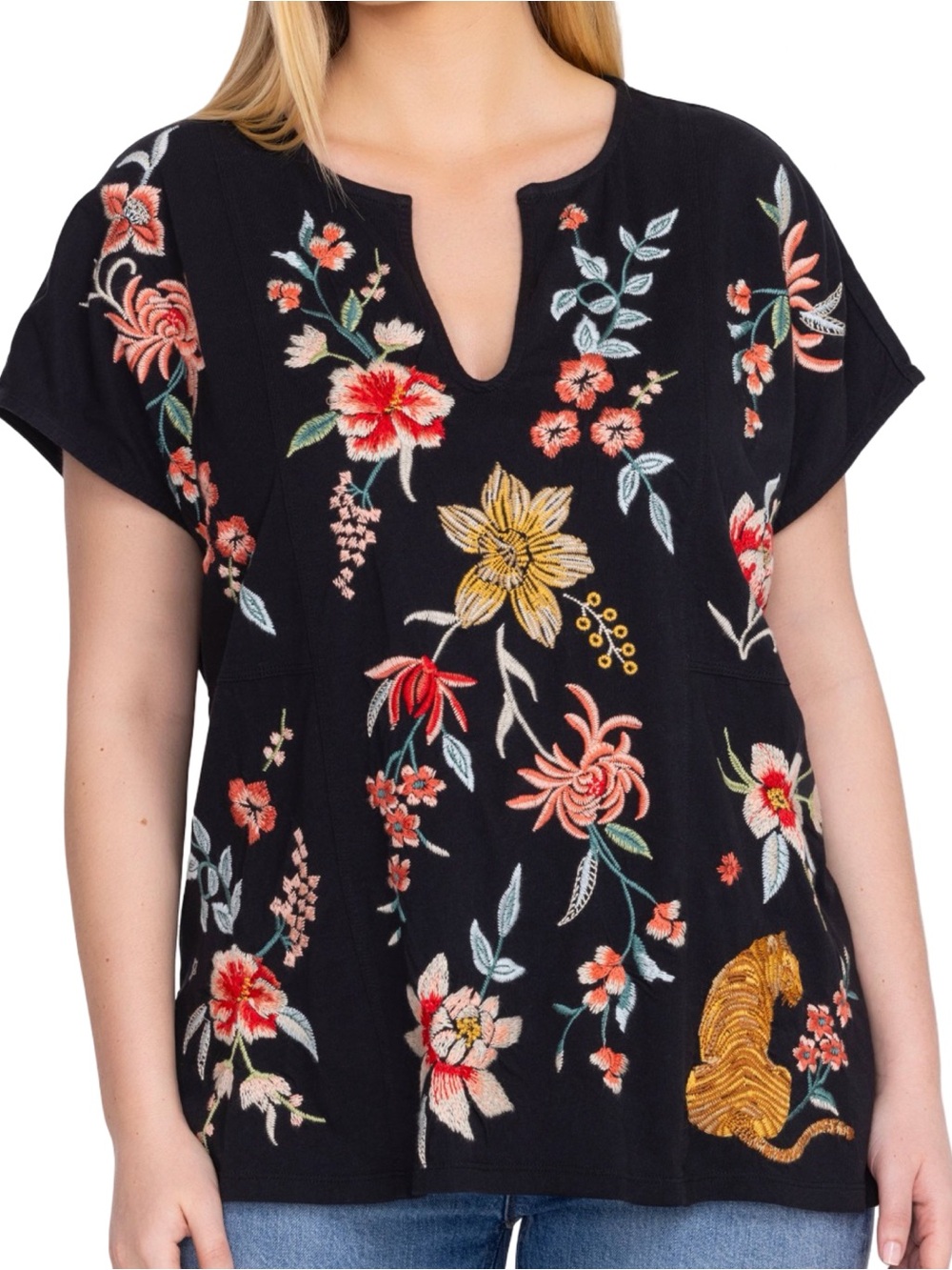 Johnny Was Women’s Size S Black Floral Embroidered Short Sleeve V-Neck T-Shirt